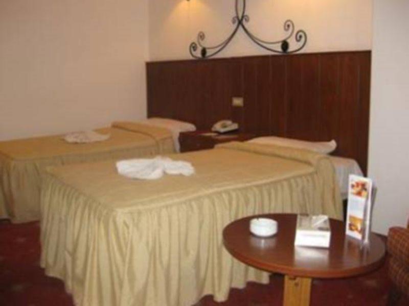 Commodore Hotel Amman Zewnętrze zdjęcie