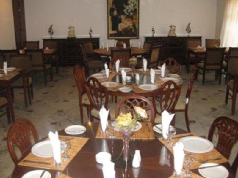 Commodore Hotel Amman Zewnętrze zdjęcie
